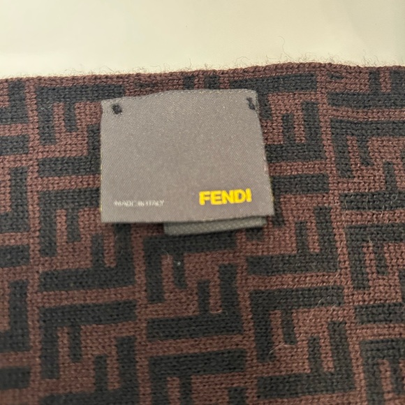 Fendi Zucca Scarf - Picture 4 of 4